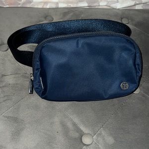 Only used a few times lululemon belt bag in true navy